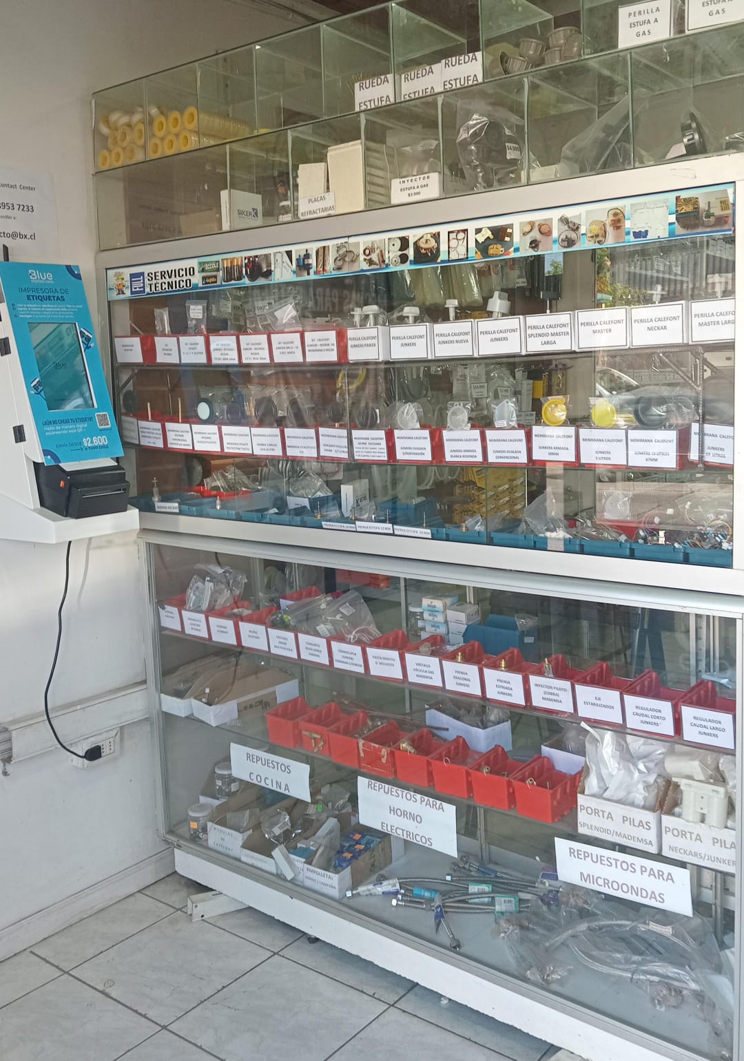 Vitrina repuestos calefont y cocina Talca