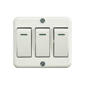 Interruptor sobrepuesto triple 10A blanca uyus (pack 10 unidades)