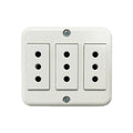 Tomacorriente sobrepuesto triple 10A blanco (pack 3 unidades)